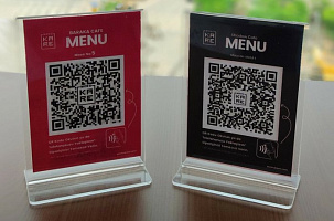 Табличка на стол с QR-кодом