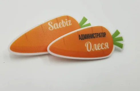 Бейдж пластиковый с окном